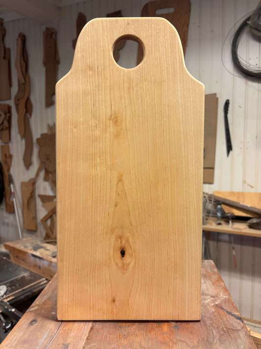 Bjørke fjøl, bakkside, håndlaget