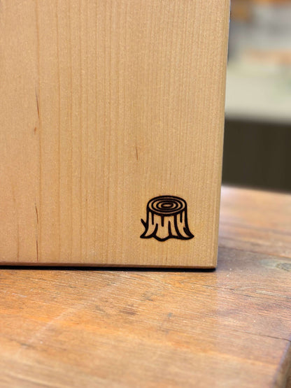 Norsk treverk logo, bjørk, håndlaget 